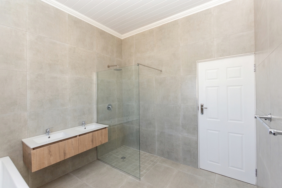 3 Bedroom Property for Sale in Laaiplek Western Cape